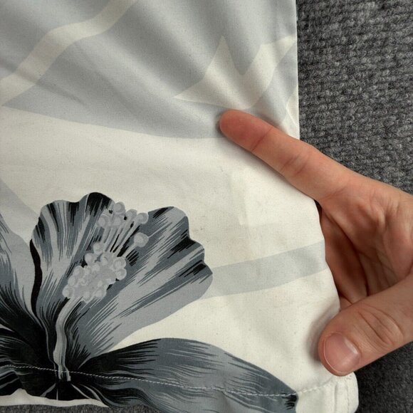 Quiksilver AOP Floral Gray White Button Up Shirt Short Sleeve Men Skate Surf SML - Picture 13 of 16